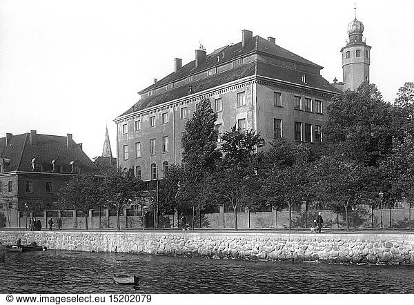 geography / travel  Germany  Schleswig-Holstein  Kiel  Royal Castle  image from: 'Kiel  the most beautiful buildings  monuments and views etc.'  published by ' Neue Photogr. Gesellschaft AG'  (New photographic company)  Berlin / Steglitz  1906.