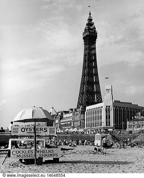 geography / travel  Great Britain  Blackpool  beaches  Blackpool Sands  tourists on the beach  1960s