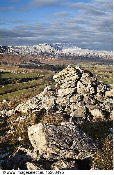 geography / travel Great Britain England Chapel le Dale Whernside in Winter from Southerscales Chapel le Dale Yorkshire Dales