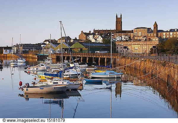 Geography / travel  Great Britain  England  Cornwall  First light shining over Penzance Harbour