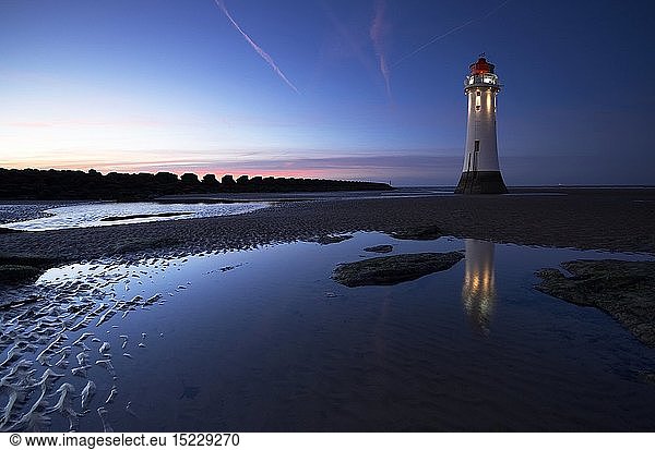 geography / travel  Great Britain  England  New Brighton  532 The Perch Rock Lightouse at New Brighton  Merseyside.
