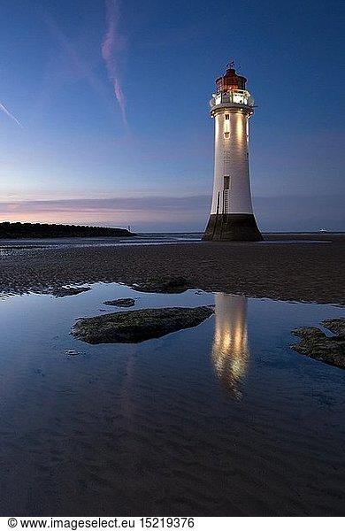 geography / travel  Great Britain  England  Perch Rock  Perch Rock lighthouse at New Brighton Illuminated  The Wirral.