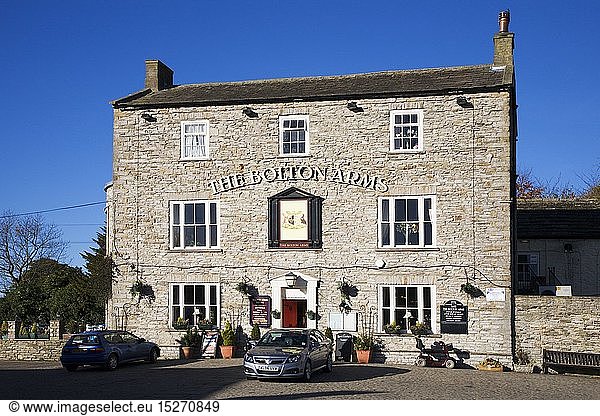 geography / travel  Great Britain  England  The Bolton Arms at Leyburn North Yorkshire