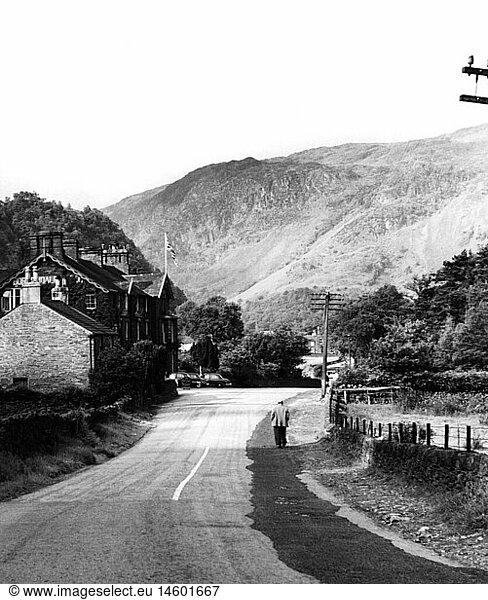 geography / travel  Great Britain  landscapes  Borrowdale  road at Lake District  1950s