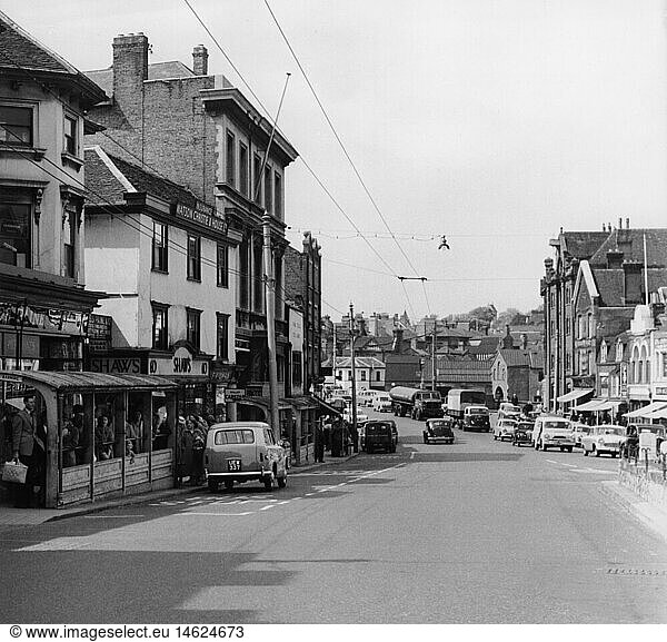geography / travel  Great Britain  Maidstone  street scenes  High Street  1960s