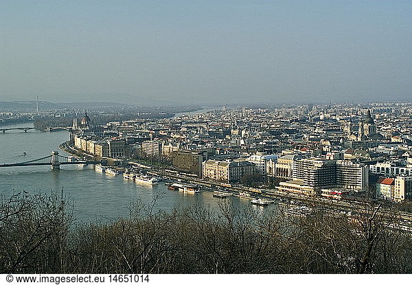 geography / travel  Hungary  Budapest  city views / cityscapes  Pest  river Danube  Elizabeth Bridge