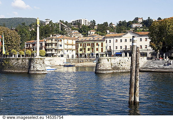 geography / travel  Italy  Lago Maggiore  Luino  harbour entrance
