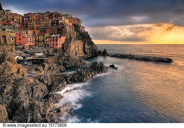 Geography / travel  Italy  Liguria  Cinque Terre  Manarola