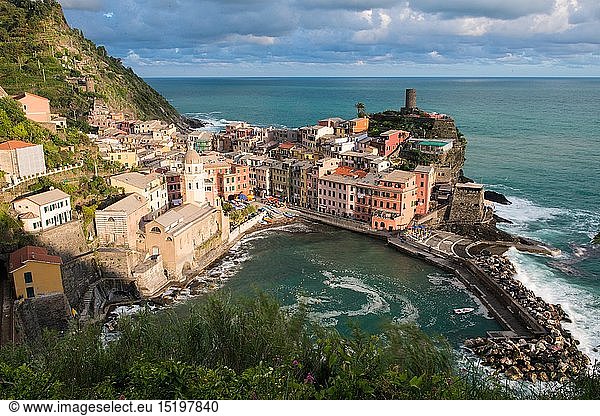 geography / travel  Italy  Liguria  vista on Vernazza  Cinque Terre