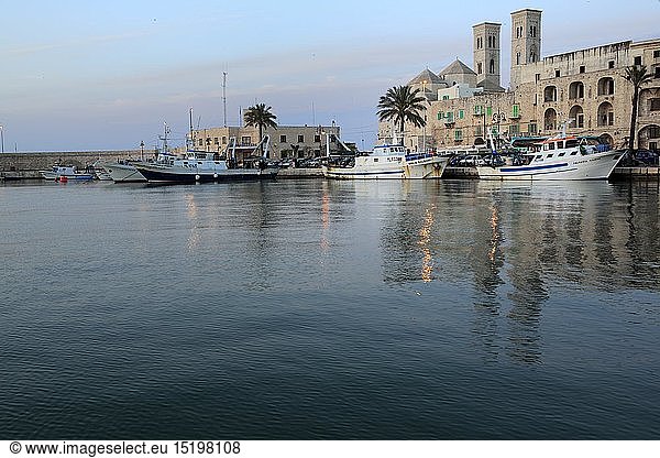 geography / travel  Italy  Molfetta Harbour  Apulia