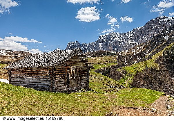 geography / travel  Italy  South Tyrol  Alpine hut on the Seiser mountain pasture in the nearness the Mahlknechthuette (mountain hut)