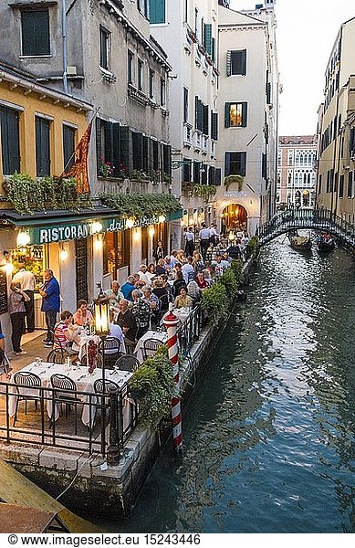 geography / travel  Italy  Venetia  Venice  restaurant  2015