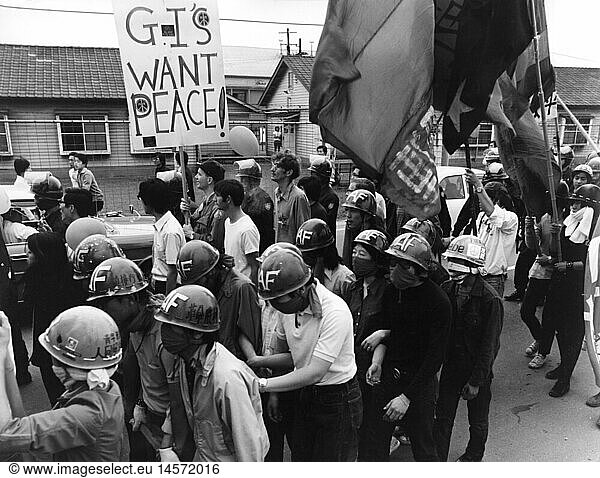 geography / travel  Japan  politics  demonstrations  students demonstrating against the war in Vietnam  Tokyo  1971