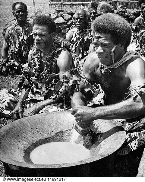 geography / travel  Madagascar  people  men during a ritual  1960s  60s  20th century  historic  historical  local  resident of a certain place from the time of birth  locals  ethnic  ethnology  ethnicity  tribe  tribes  tradition