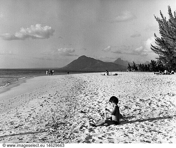 geography / travel  Mauritius  Le Morne  beach  1960s  60s  20th century  historic  historical  Indian Ocean  beaches  sand  sandy  tourists  beach goer  beach goers  people