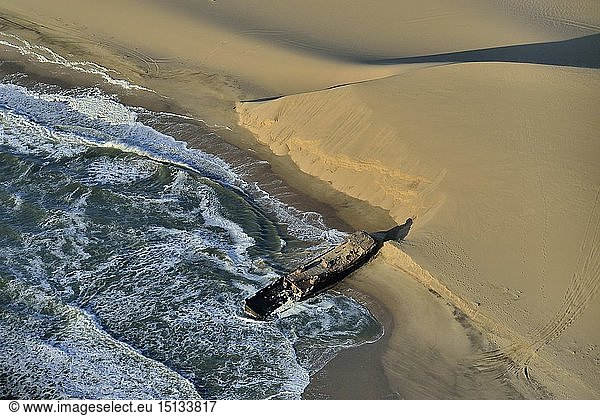 geography / travel  Namibia  shipwreck of the Shaunee (stranded 1976) at the Namibian coast near of the Conception Bay in the South of sandwich harbour  aerial photograph  Namib Naukluft Park  world natural heritage of the UNESCO