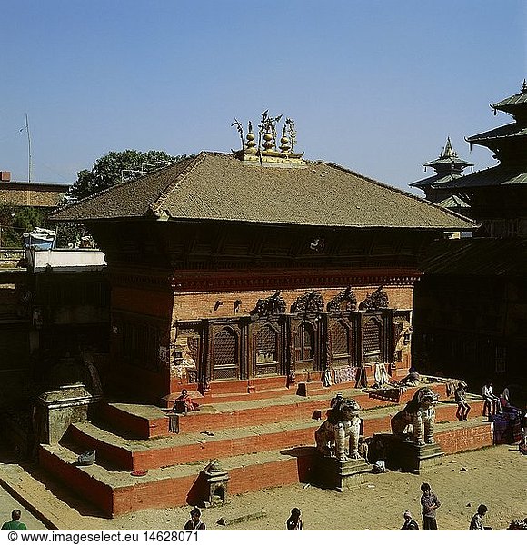 geography / travel  Nepal  Kathmandu  squares  Dubar Square  Nava Jogini or Shiva Parvati temple  built by Bahadur Shah  youngest son of king Prithvis  built in the last decade of the 18th century  Asia  UNESCO World Cultural Heritage Site / Sites