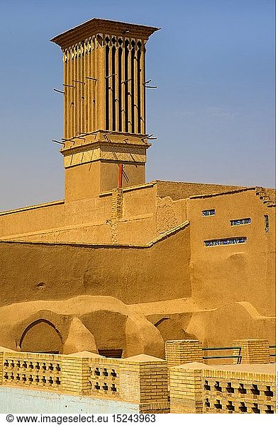 geography / travel  old town  Yazd  wind towers