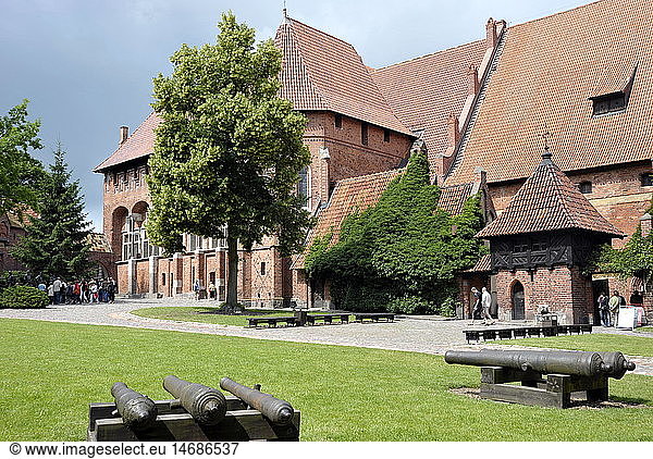 geography / travel  Poland  Marienburg  Malbork  residence of the Grand Master of the Order of the Teutonic Knights  castle  museum