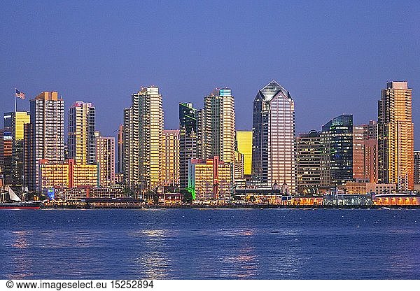 geography / travel  USA  California  City skyline  San Diego  California