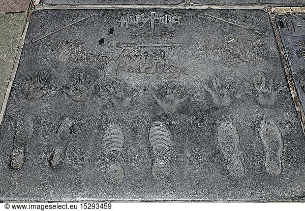 geography / travel  USA  California  Los Angeles  Harry Potter  hand prints and shoe prints  Grauman's Chinese Theater  Hollywood Blvd  Hollywood