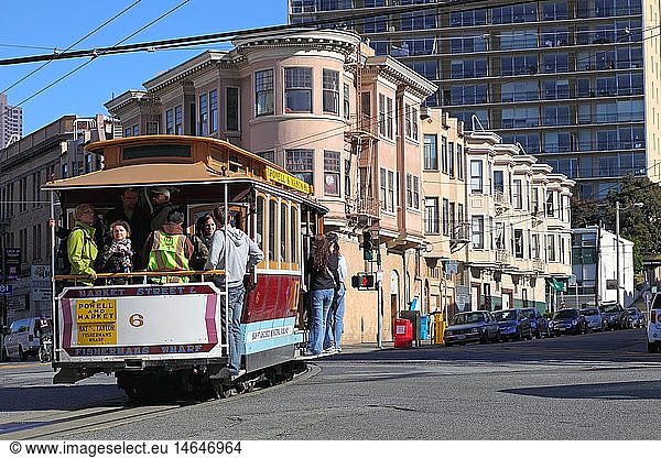 geography / travel  USA  California  San Francisco  cable car at Columbus Avenue  houses in Victorian style