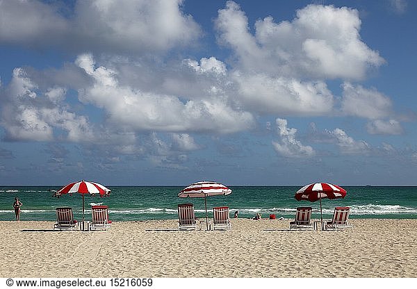 geography / travel  USA  Florida  Miami Beach  sunshades On Chesil Beach  Miami Beach