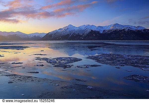 geography / travel  USA  Turnagain Arm and Kenai Mountains  Kenai Peninsula  Alaska