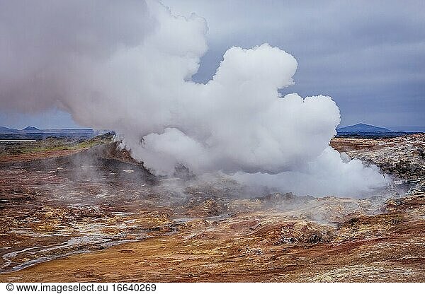 Geothermisches Gebiet Gunnuhver im UNESCO Global Geopark Reykjanes in der Nähe der Stadt Grindavik  Südliche Halbinsel  Island.