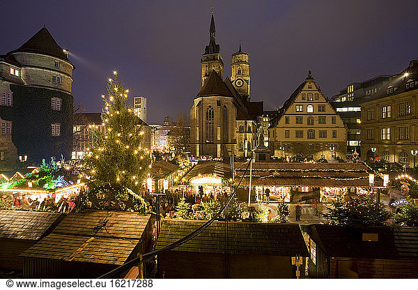 Germany  Baden-Wuerttemberg  Stuttgart  Christmas market on Karlsplatz