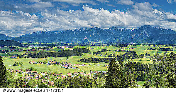 Germany  Bavaria  Fuessen  Alpine landscape seen from Eisenberg ruin