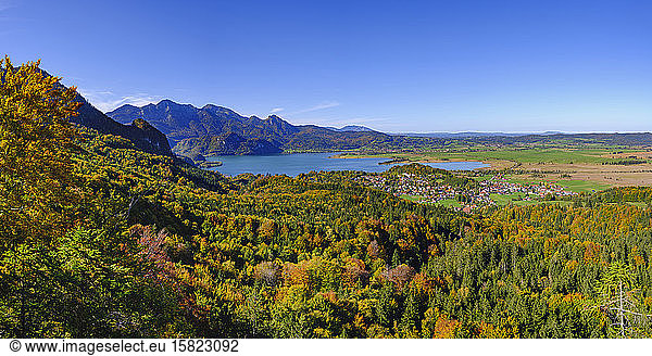 Germany  Bavaria  Kochel am See  Scenic panorama of Heimgarten  Herzogstand and Lake Kochel in autumn