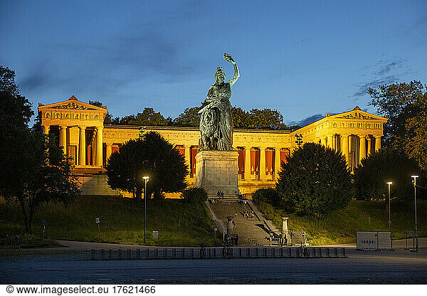 Germany  Bavaria  Munich  Ruhmeshalle colonnade and Bavaria Statue at dusk