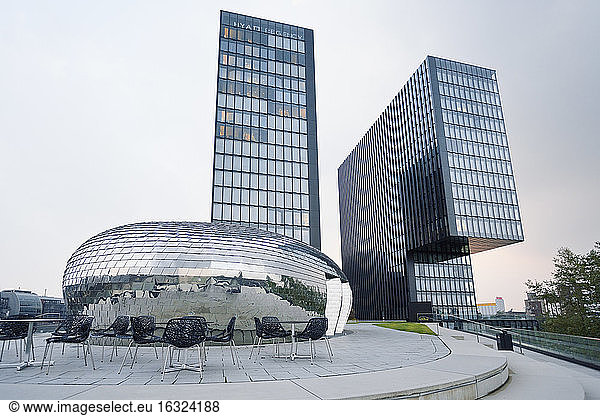Germany  Dusseldorf  Media harbour  Pavillon at Twin Towers hotel and office building