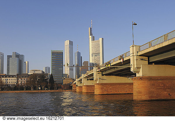 Germany  Frankfurt on the Main  Main River and financial district