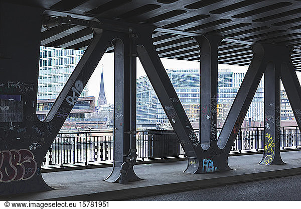 Germany  Hamburg  Bridge girders covered in graffiti