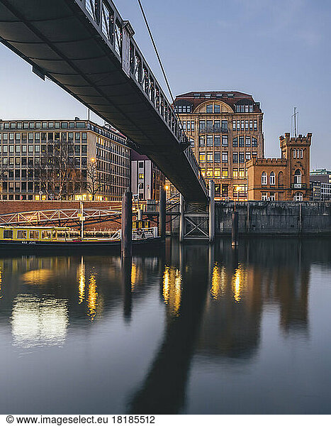Germany  Hamburg  Bridge in front of historic Haus der Seefahrt building