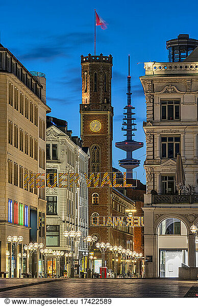 Germany  Hamburg  Empty Neuer Wall street at dusk with Alte Post and Heinrich Hertz Tower in background