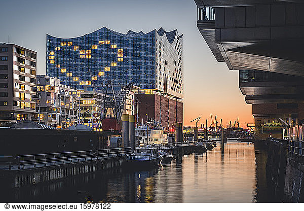 Germany  Hamburg  Heart shape displayed on Elbphilharmonie at dusk