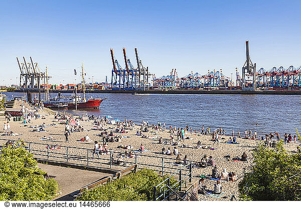 Germany  Hamburg  Oevelgoenne  harbour and bank of River Elbe