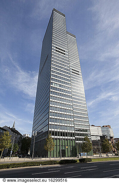 Germany  Hesse  Frankfurt  Front of an office tower