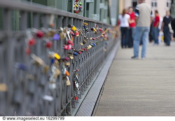 Germany  Hesse  Frankfurt  view of footbridge Eiserner Steg with love locks at railing