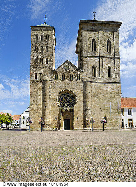 Germany  Lower Saxony  Osnabruck  Facade of Saint Peters Cathedral