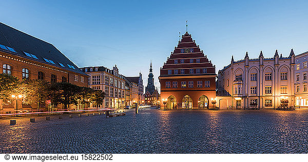 Germany  Mecklenburg-Western Pomerania  Greifswald  Illuminated market square at dusk