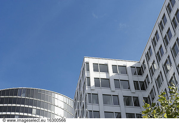 Germany  North Rhine-Westphalia  Duesseldorf-Golzheim  part of facade of office building Sky-office