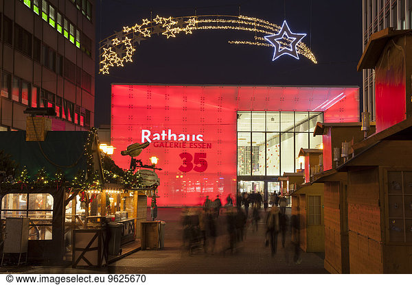 Germany  North Rhine-Westphalia  Essen  Shopping Center Rathaus Galerie and Christmas market