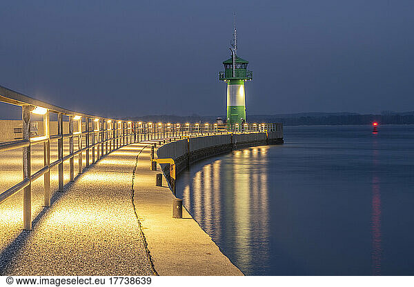 Germany  Schleswig-Holstein  Lubeck  Travemunde lighthouse at night