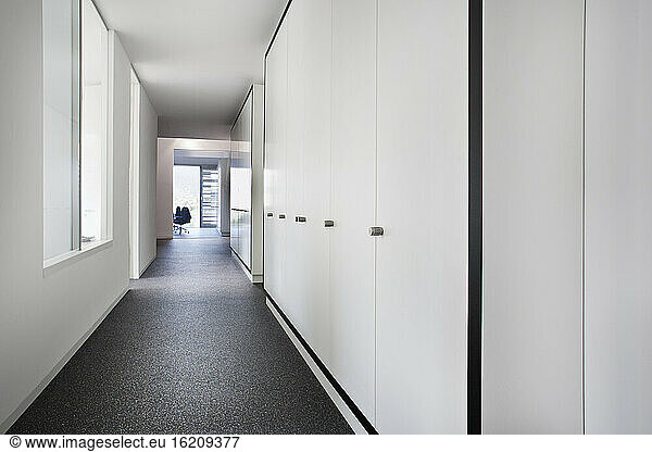 Germay  North Rhine Westphalia  Cologne  Corridor of modern office