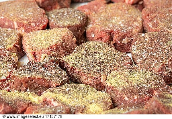 Gewürzte und küchenfertige Rindfleischstücke  Conowingo  Maryland.