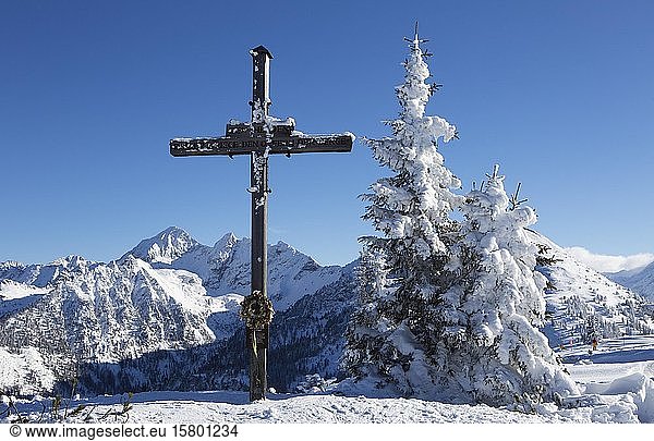 Gipfelkreuz  Skigebiet Planai  Schladming  Steiermark  Österreich  Europa